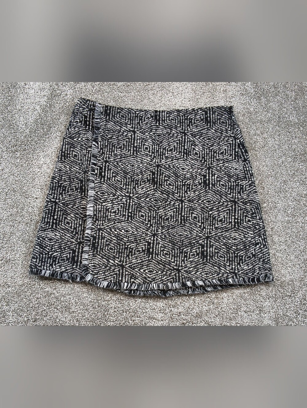 Banana Republic Black White Tweed Faux Wrap Mini Skirt Size 4